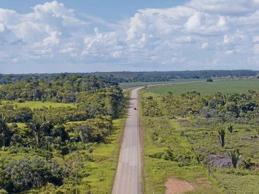 A brazíliai Amazonas és Rondônia államok közötti BR-319-es út