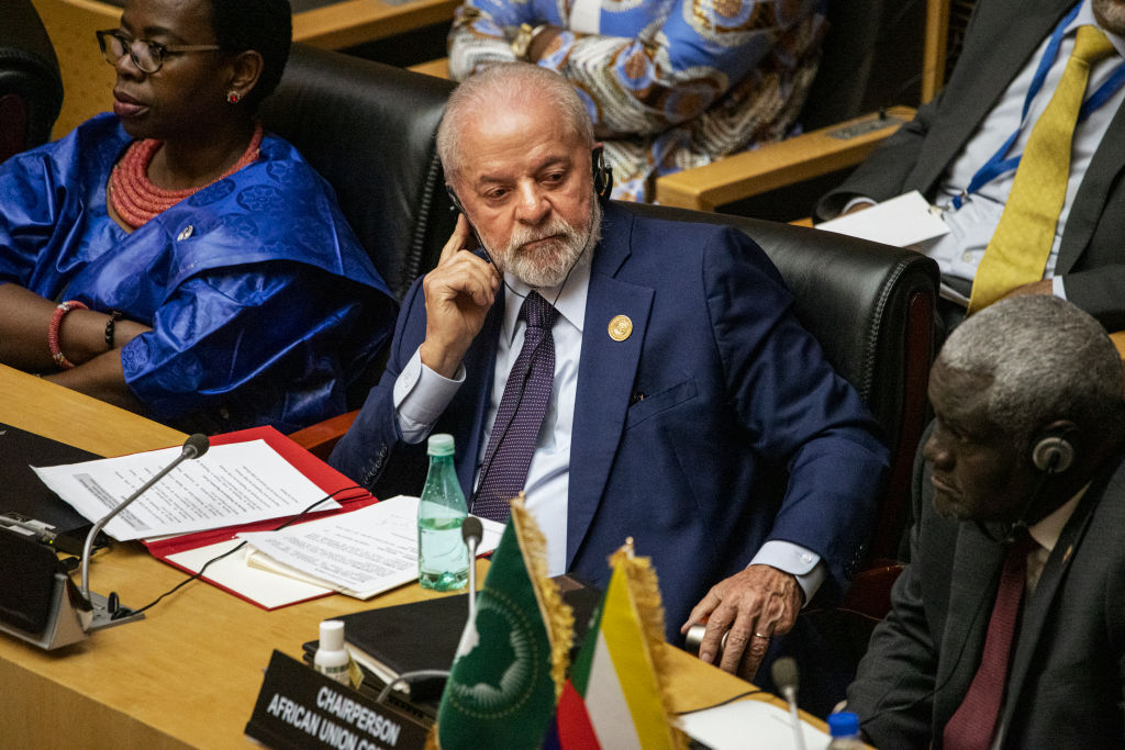 Luiz Inácio Lula da Silva brazil elnök részt vesz az Afrikai Unió (AU) közgyűlésének rendes ülésén az etiópiai Addisz-Abebában 2024. február 17-én