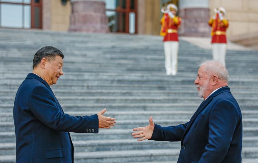 Lula da Silva és Xi Jinping Pekingben 2023. április 14-én. Brazília Kína legnagyobb kereskedelmi partnere Latin-Amerikában