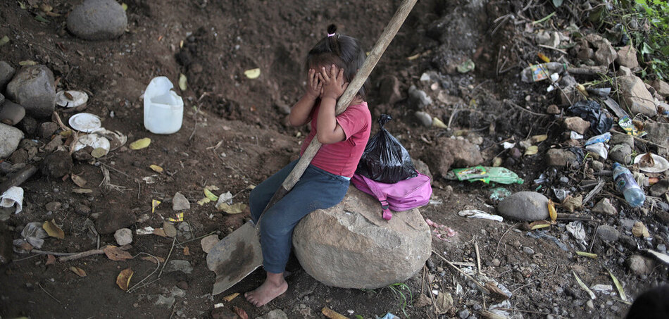 Szomorú valóság: gyermekszegénység Guatemalaváros