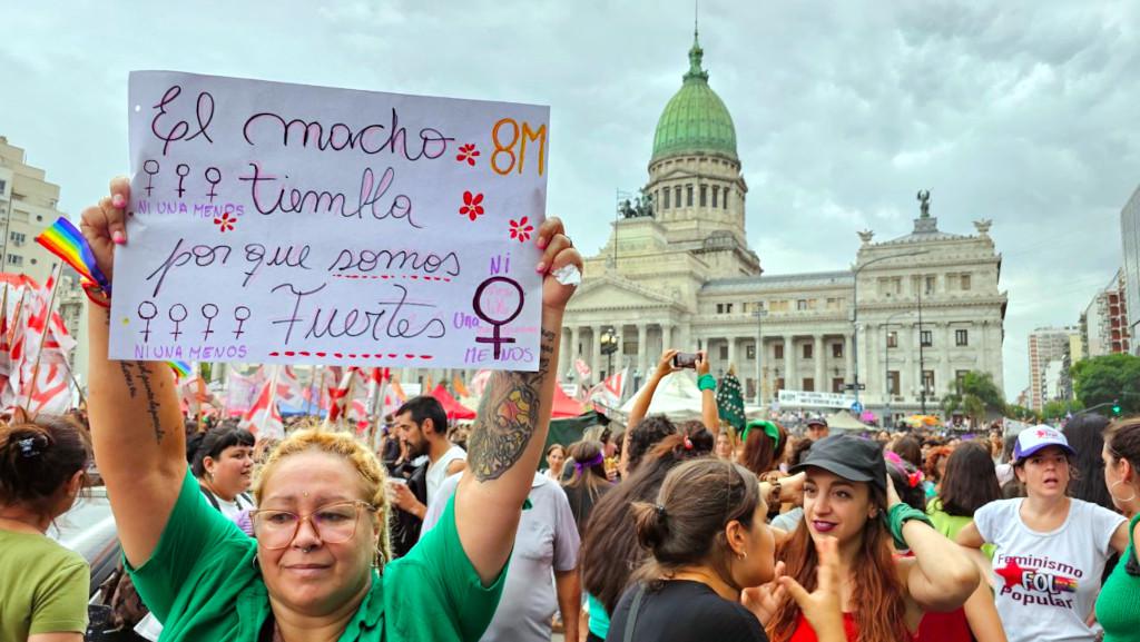 Buenos Aires: „A macsó reszket, mert mi erősek vagyunk”