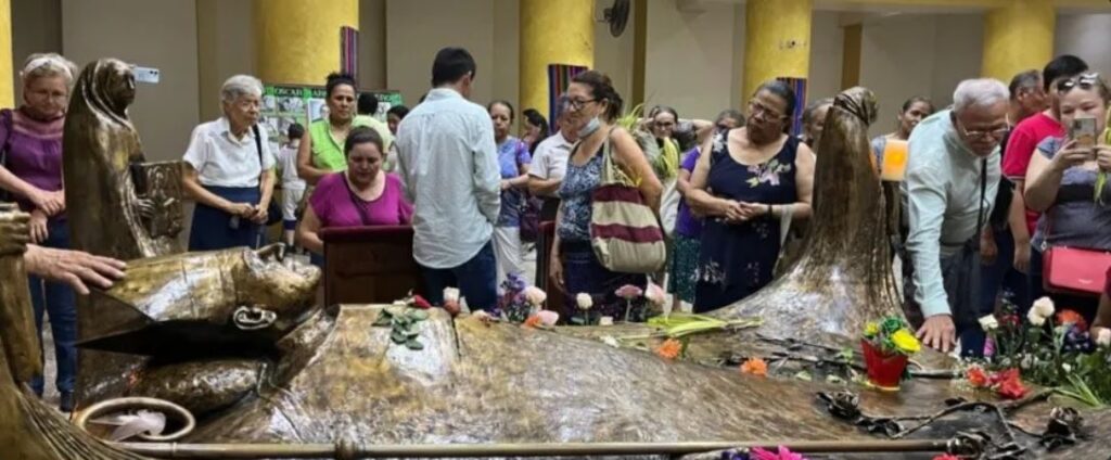 Romero mártíromságára emlékeztek a San Salvador-i székesegyházban