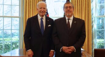Arévalo guatemalai elnök az amerikai útja során a migrációról és a korrupcióról tárgyal Bidennel