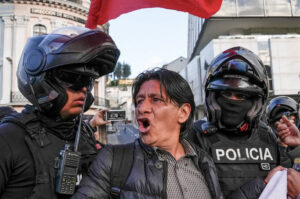 A rendőrség válasza az utakat elzáró szakszervezeti tagokra tiltakozására az elnyomás ellen