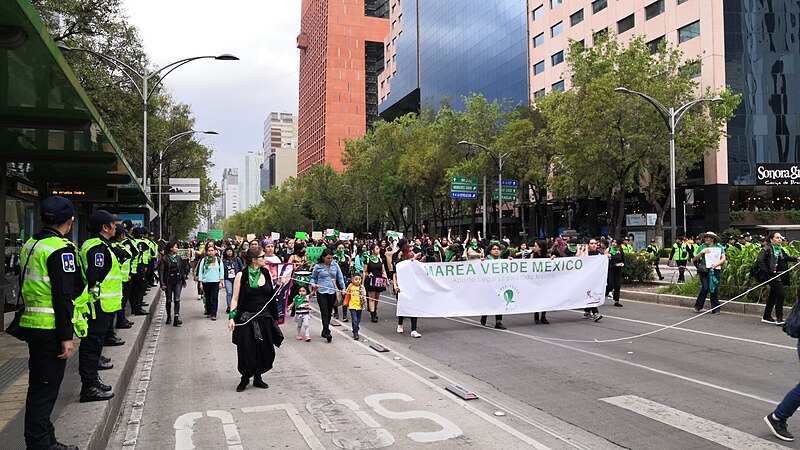 Tüntetés az ingyenes abortuszért