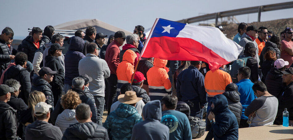 A munkások szerdán tiltakozó tábort állítottak fel az Antofagasta városában lévő „Puerto Coloso” településen