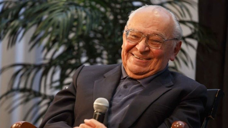 Gustavo Gutiérrez pap, világszerte ismert felszabadítási teológus