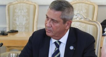 Őrizetbe vett sztártábornok