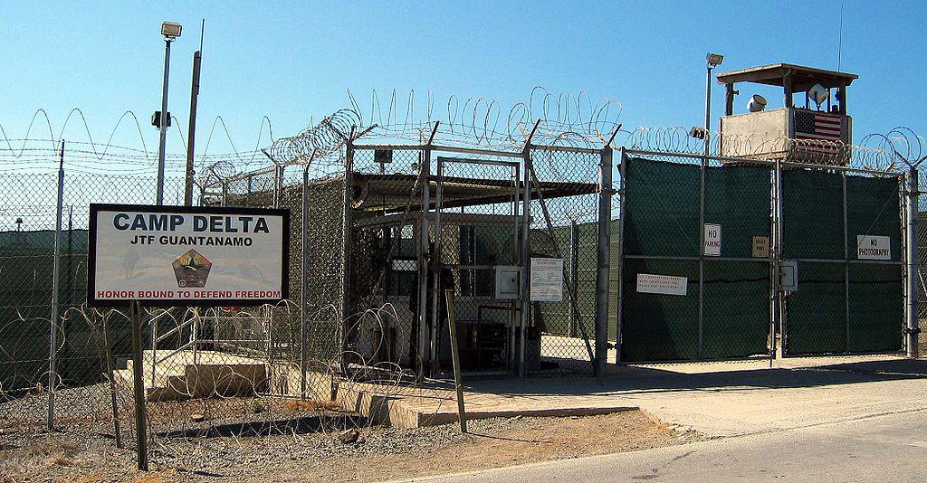 A Delta tábor bejárata, Guantanamo-öböl