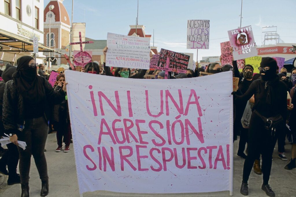 „Nincs támadás válasz nélkül": A Ciudad Juárez-i Isabel Cabanillas nőgyilkossága országos tiltakozásokat váltott ki a patriarchális erőszak ellen 2020-ban