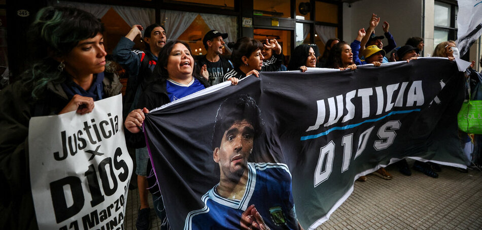 Nincs igazság az istennek: Maradona-szurkolók tüntetnek az ügy tisztázásáért