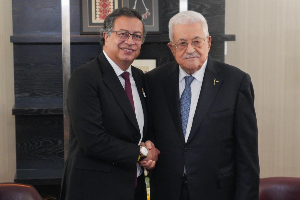 Palesztina oldalán: Petro a palesztin elnökkel, Mahmúd Abbásszal 2024 szeptemberében