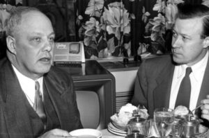 A célban egyetértenek, a módszerekben nem teljesen: George Meany (balra), az AFL vezetője, és Walter Reuther (CIO) 1953. január 22.-én