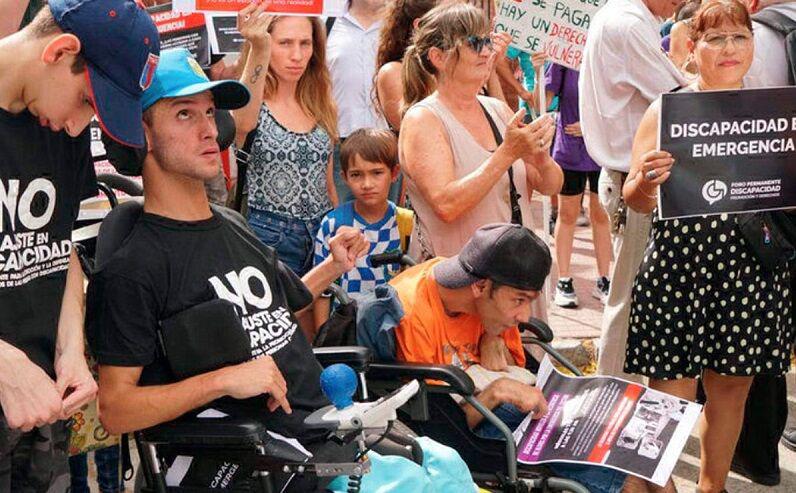 Fogyatékkal élők tüntetnek jogaikért a fővárosban, Buenos Airesben