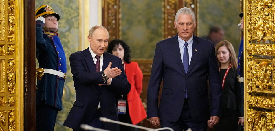 Együttműködő partnerek: Vlagyimir Putyin orosz elnök és Miguel Díaz-Canel kubai államfő