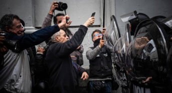 Szájkosár a sajtónak