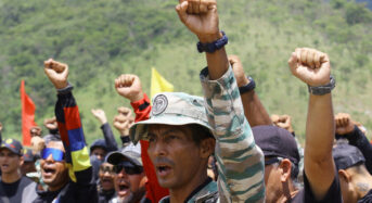 Amerikai romboló elfogott egy halászhajót