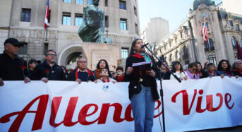 Fel a zászlót: Chile Pinochet 52 évvel ezelőtti puccsára emlékezik