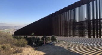 Petro „etnikai háborúval” vádolja Trumpot, akit Sheinbaum is bírálja