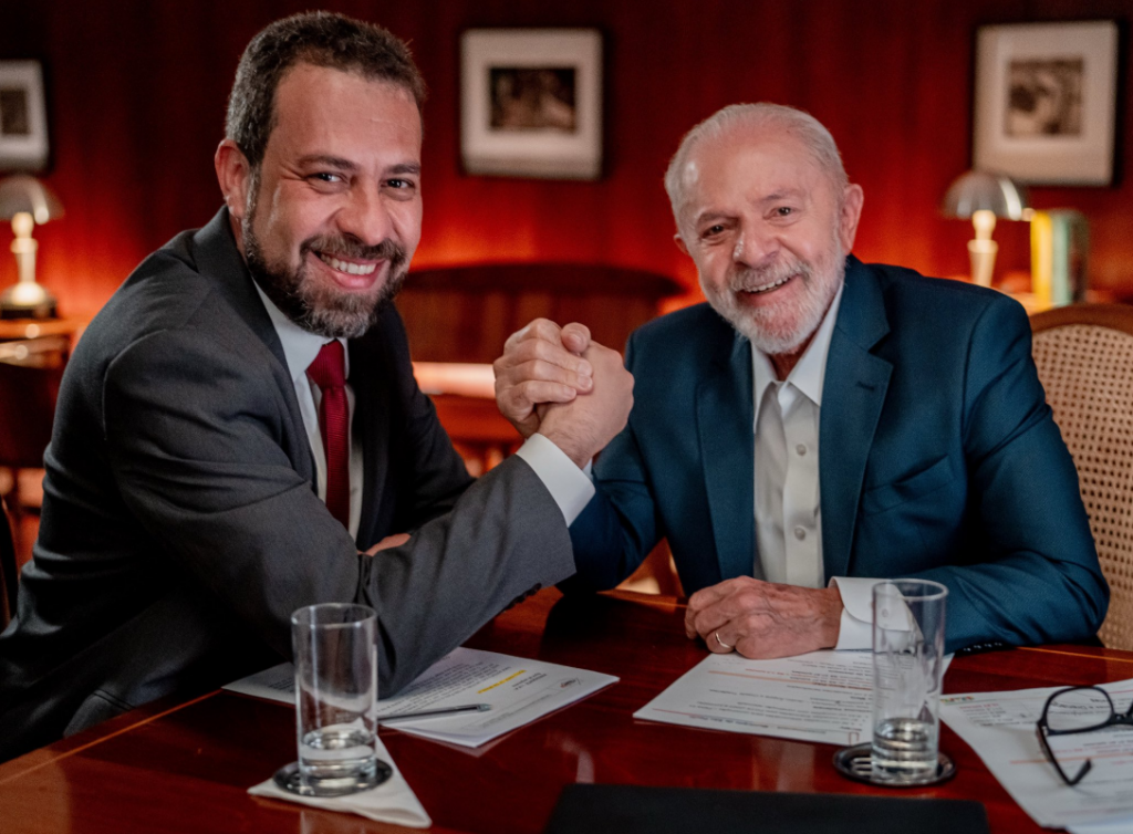 Lula da Silva Guilherme Boulos-t (PSOL) nevezi ki az elnöki hivatal új vezetőjévé