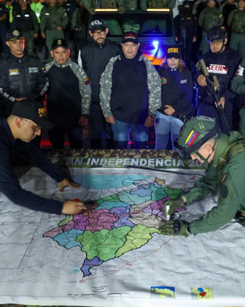 A Trump és Maduro közötti esetleges tárgyalások ellenére a venezuelai hadsereg és milíciák harckészültségben vannak