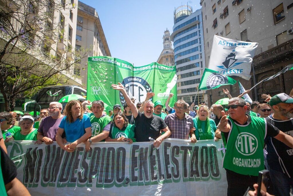 Az ATE szakszervezet tagjai a sztrájk napján