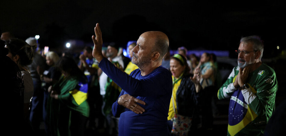 Bolsonaro támogatói szombaton gyűltek össze Brazíliavárosban, miután híre ment a letartóztatásról