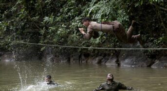 Az amerikai hadsereg kiképzést tart a panamai dzsungelben