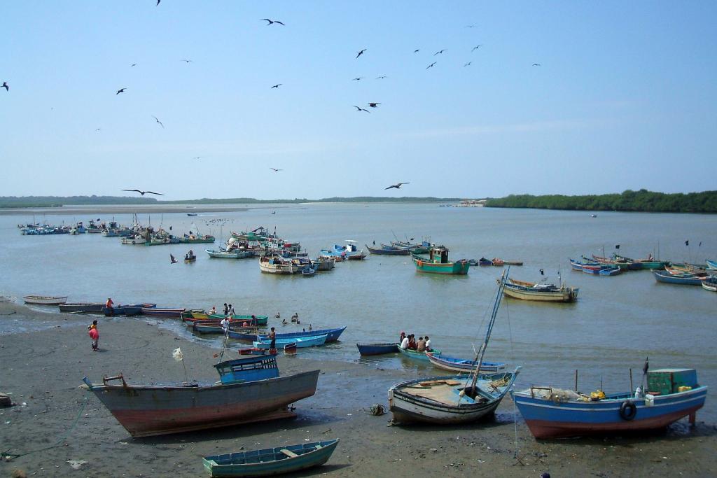 Halászhajók Peruban