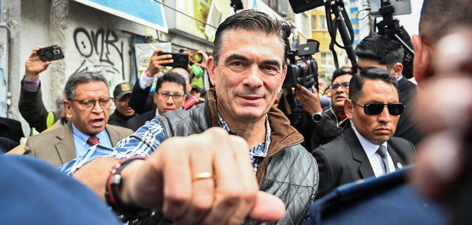 Visszafordult az idő: Paz kormánya keményen fellép a baloldal ellen