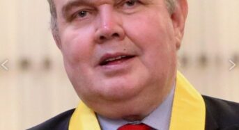 Több mint 30 elnökjelölt és egy szélsőjobboldali politikus a favorit