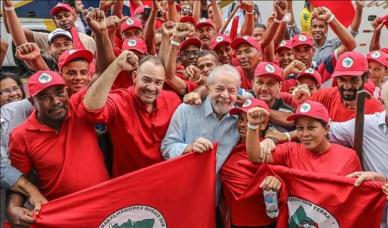 Lula az MST földnélküli mozgalom 14. országos találkozóján