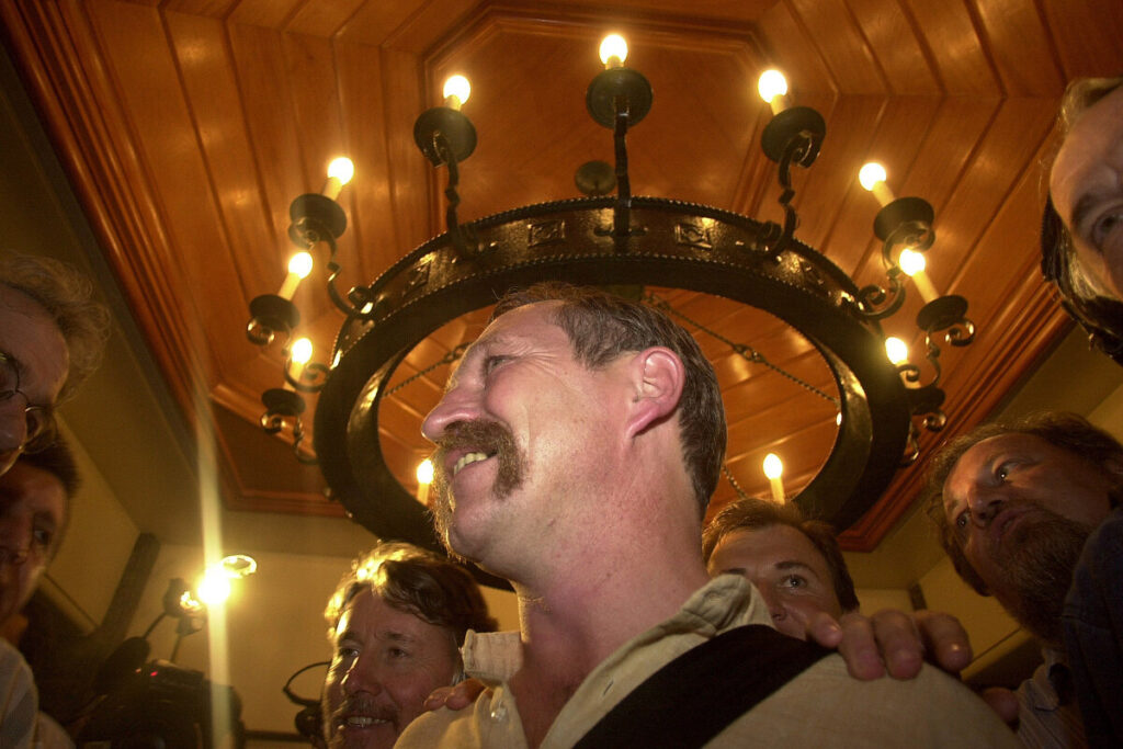 A francia paraszti aktivista José Bové 2001. január 30-án Porto Allegre-ben