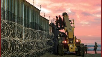 Az USA tíz hónap alatt legalább 200.000 embert toloncol ki