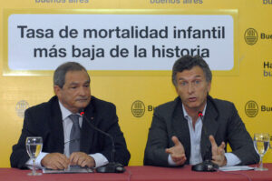 Ez már a múlté: Mauricio Macri, Buenos Aires akkori polgármestere 2011-ben történelmi mélypontra jutott gyermekhalandóságot jelentett be az argentin fővárosban
