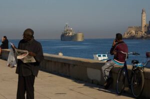 Szolidaritás a láthatáron: egy mexikói haditengerészeti hajó érkezik Havannába csütörtökön