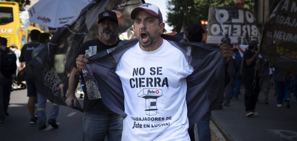 A Fate gumiabroncsgyár munkásai tiltakoznak munkahelyeik elvesztése ellen