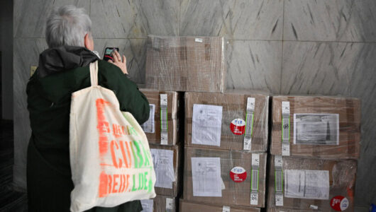 A segélyszállítmányok nem csupán egy csepp a tengerben?