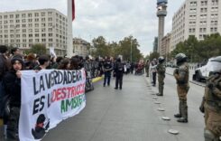 Vízágyúk bevetése a chilei környezetvédelmi tüntetéseken a Világ Víz Napján