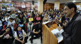 A baloldali politikus Iván Cepeda vezeti a kolumbiai közvélemény-kutatásokat