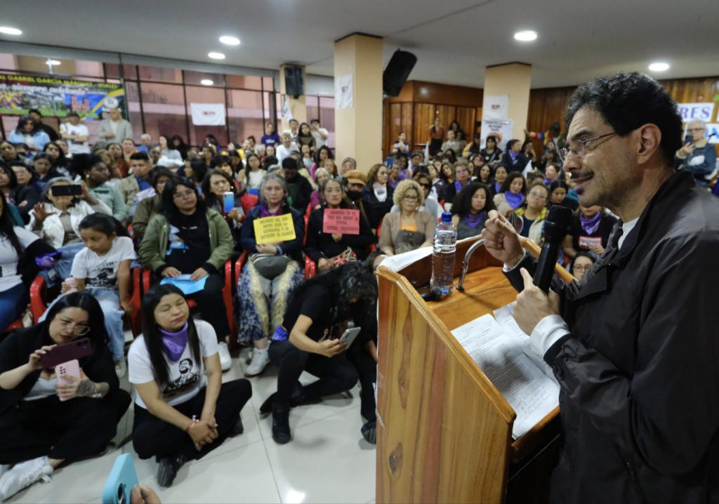 Az elnöki poszt csak egyszer tölthető be. Cepeda folytathatná Petros politikáját