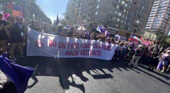 „Egy lépést sem hátra”: több mint félmillióan tüntetnek Chilében a jobboldali kormány ellen