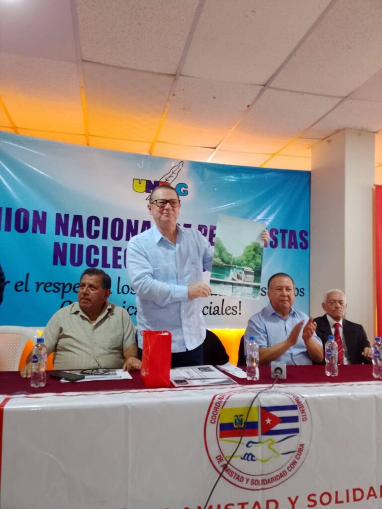 Kuba ecuadori nagykövete, Antonio Basilio Gutiérrez február végén egy találkozón megkérdőjelezte az Egyesült Államok Kubával kapcsolatos politikáját