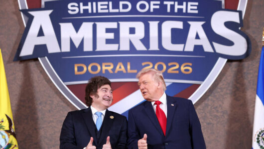 Amerikai hegemónia: Egy pajzs, hogy leigázzák őket