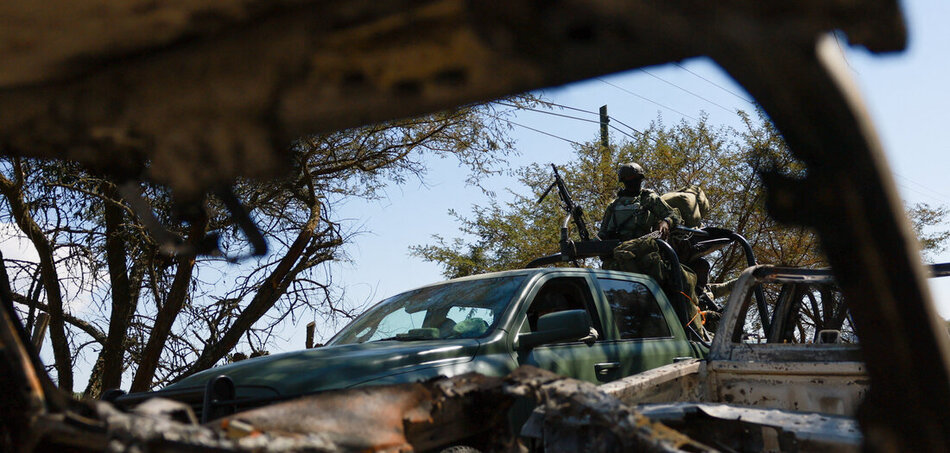 Útlezárások és tűzvészek: mexikói katonai járőr Tapalpában, február 24-én
