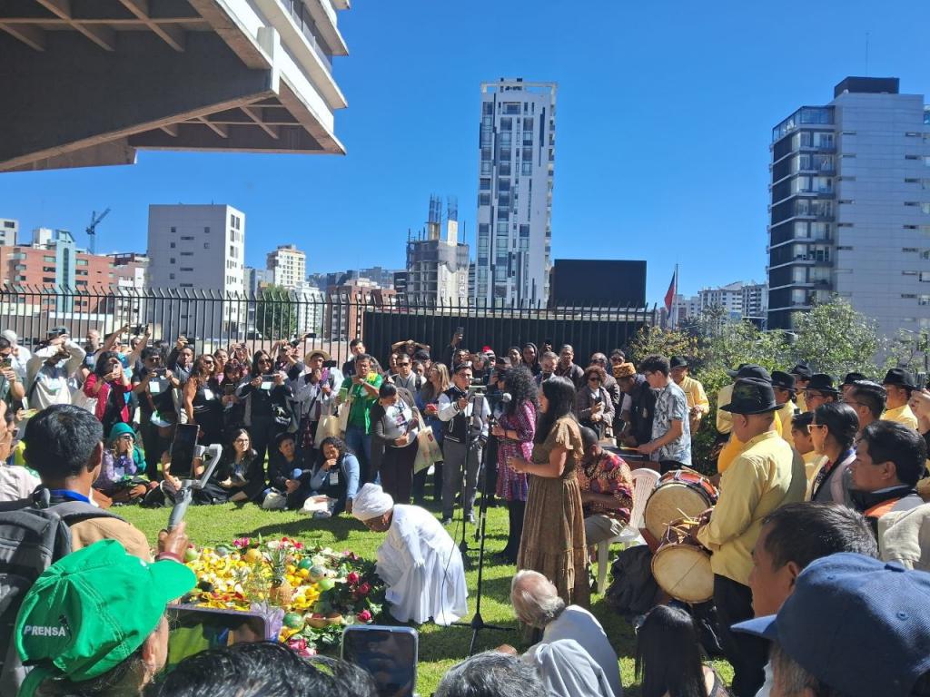 A Juntanza fesztivál megnyitó ünnepsége Quitóban