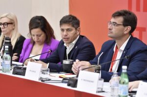 Axel Kicillof argentin kormányzó a Global Progressive Mobilisation csúcstalálkozón Barcelonában