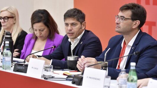 Argentína: Kicillof megerősíti pozícióját Milei baloldali ellenfeleként