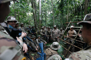 Az amerikai imperializmus készséges segítői a nyugati féltekén: közös katonai gyakorlat Panamával