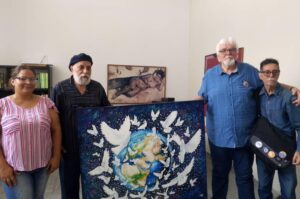 Carsten Hanke a békefestmény átadásakor a Bellas Artes Nemzeti Múzeumban Caracasban